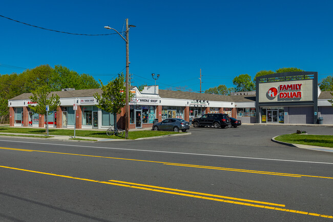 More details for 1707-1735 Montauk Hwy, Bellport, NY - Retail for Rent