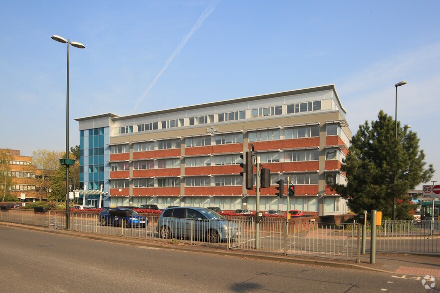 Station Way, Crawley for rent - Building Photo - Image 2 of 17