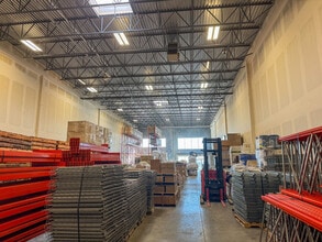 18 Highland Park Way NE, Airdrie, AB to rent Interior Photo- Image 1 of 3