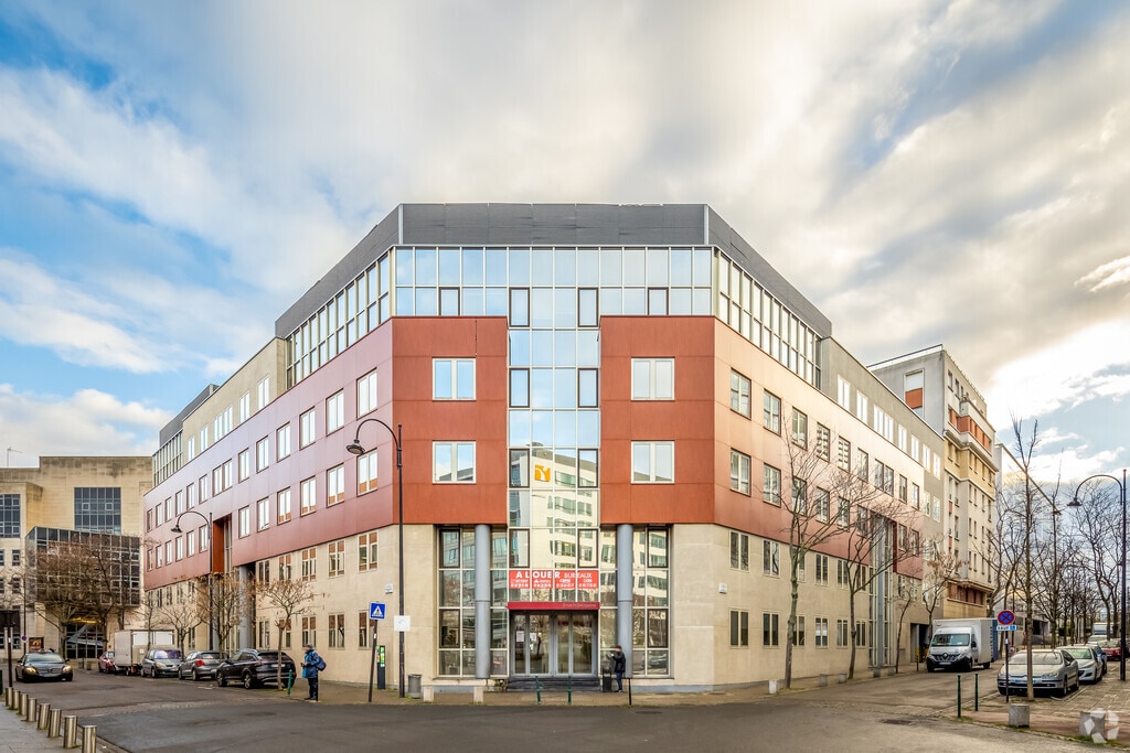 Location Bureaux 600 m² - Photo 1