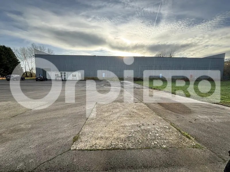 Light Industrial in Beauvais for sale Building Photo- Image 1 of 5