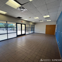 3760 N Commerce Dr, Tucson, AZ for rent Interior Photo- Image 2 of 10