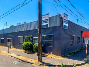 6401 Carleton Ave S, Seattle, WA for rent Building Photo- Image 1 of 8