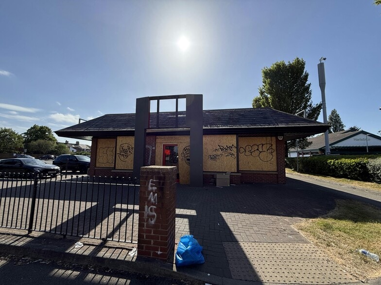 177 Beverley Rd, Hull to rent - Building Photo - Image 2 of 2