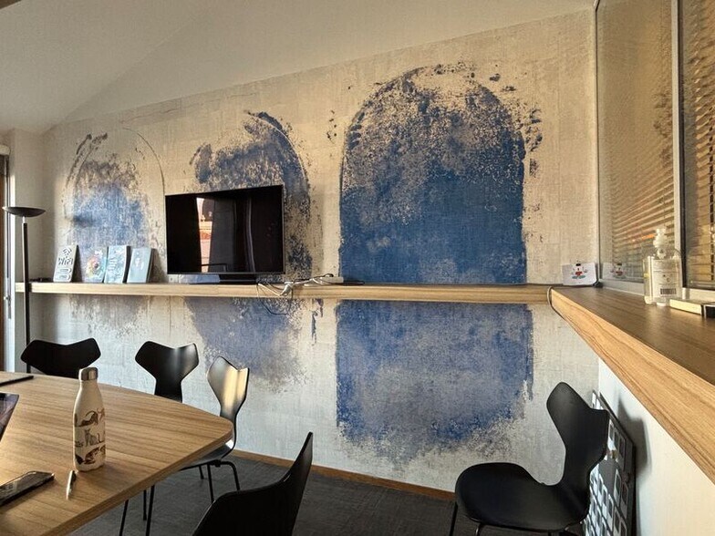 Office in Lyon to rent - Building Photo - Image 3 of 8