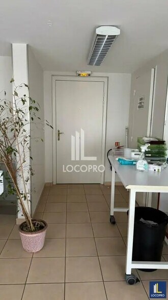 Build-to-Rent in Saint-Laurent-du-Var for sale - Interior Photo - Image 3 of 9