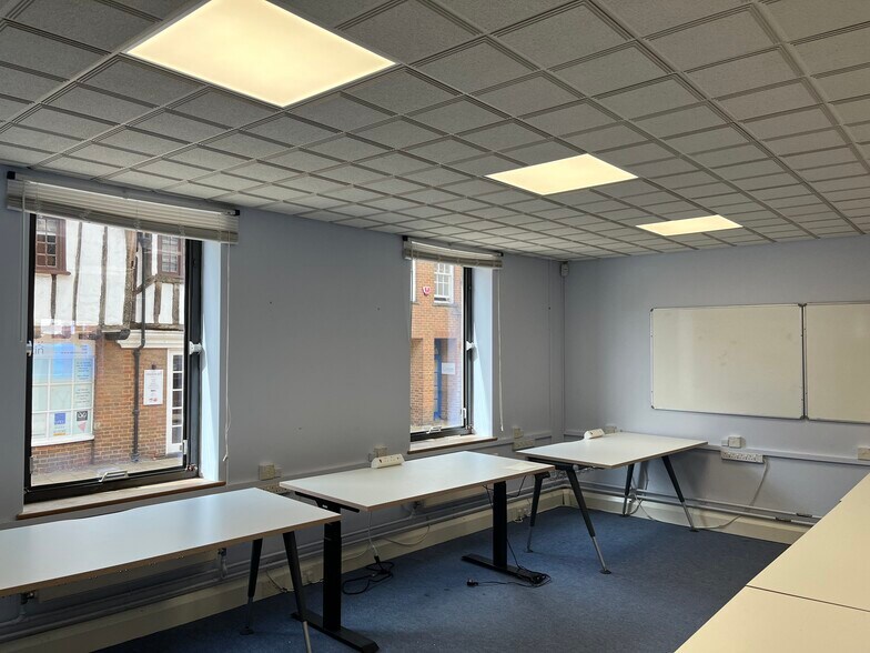 Bridge St, Hitchin to rent - Building Photo - Image 3 of 3