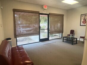 9245 E Guadalupe Rd, Mesa, AZ for rent Building Photo- Image 1 of 2