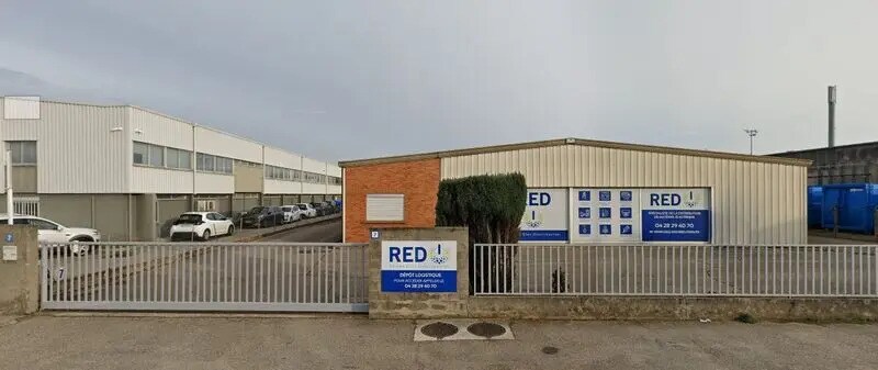 Light Industrial in Chassieu to rent - Building Photo - Image 1 of 11