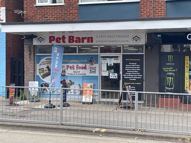 More details for 71 Victoria Rd, Farnborough - Retail to Rent