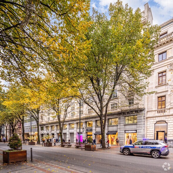 Gran Vía Don Diego López de Haro, 19, Bilbao, Vizcaya to rent - Building Photo - Image 3 of 8