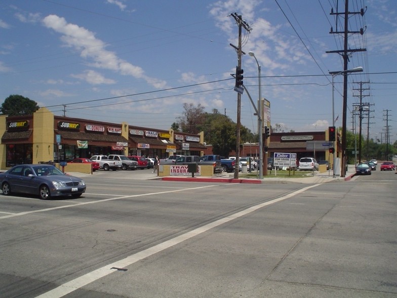 11100 Sepulveda Blvd, Mission Hills, CA for rent - Building Photo - Image 3 of 10