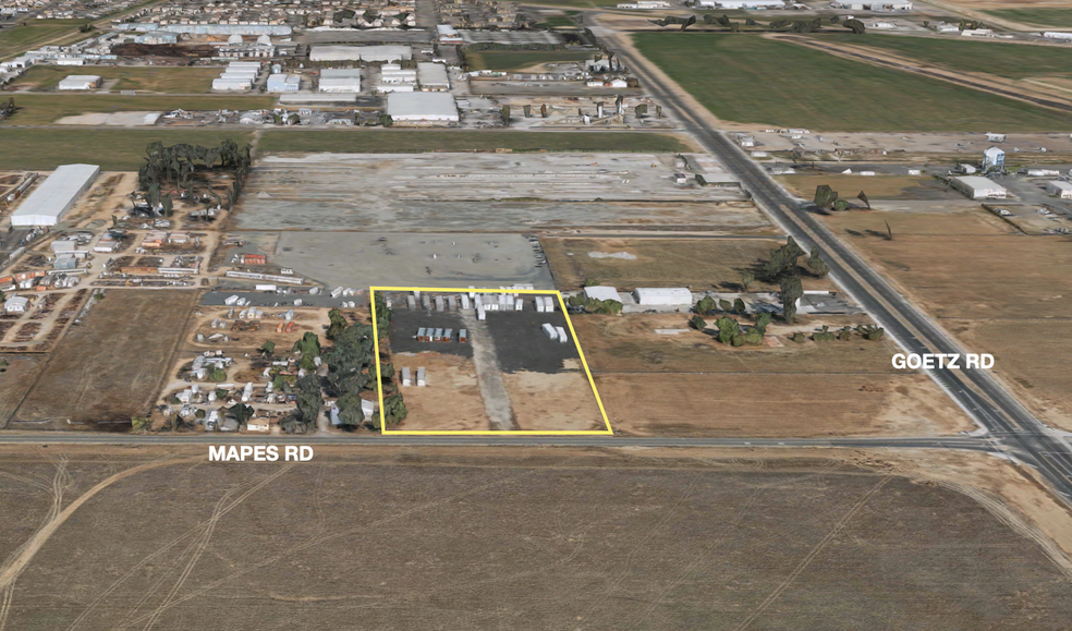 190 W Mapes Rd, Perris, CA for rent - Building Photo - Image 1 of 3