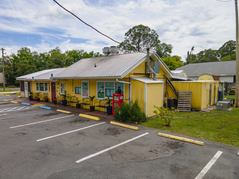 24646 FL-40 Hwy, Astor, FL for sale - Building Photo - Image 3 of 25