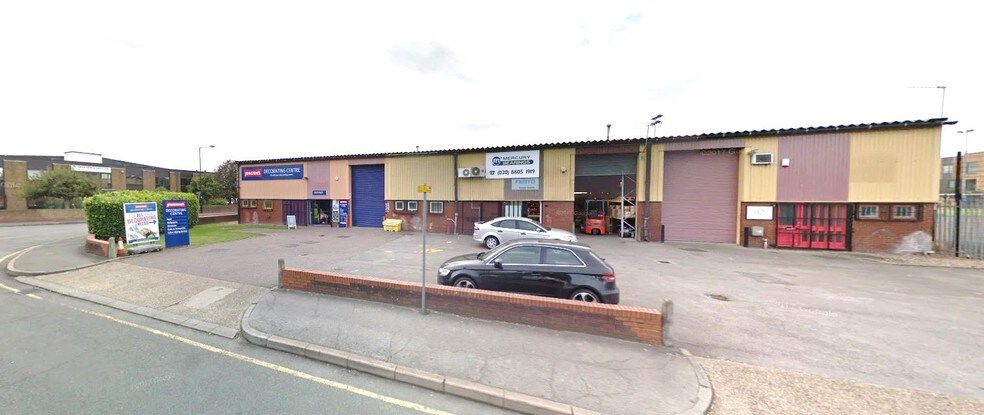 Woodall Rd, Enfield for sale - Primary Photo - Image 1 of 1