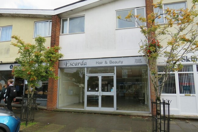 More details for Station Rd, Liphook - Retail to Rent