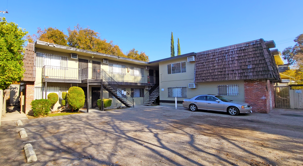 419 W Flora St, Stockton, CA for sale - Building Photo - Image 1 of 8