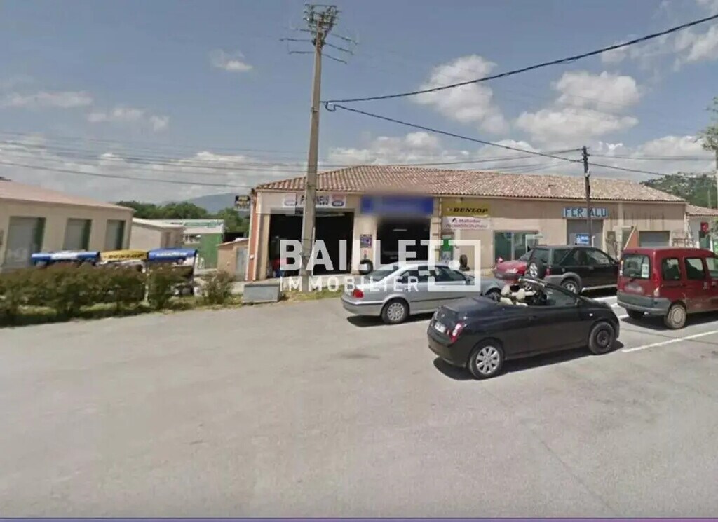 Location Entrepôt 205 m² - Photo 1