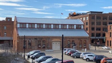 990 Washington St, Dubuque, IA for sale Building Photo- Image 1 of 4