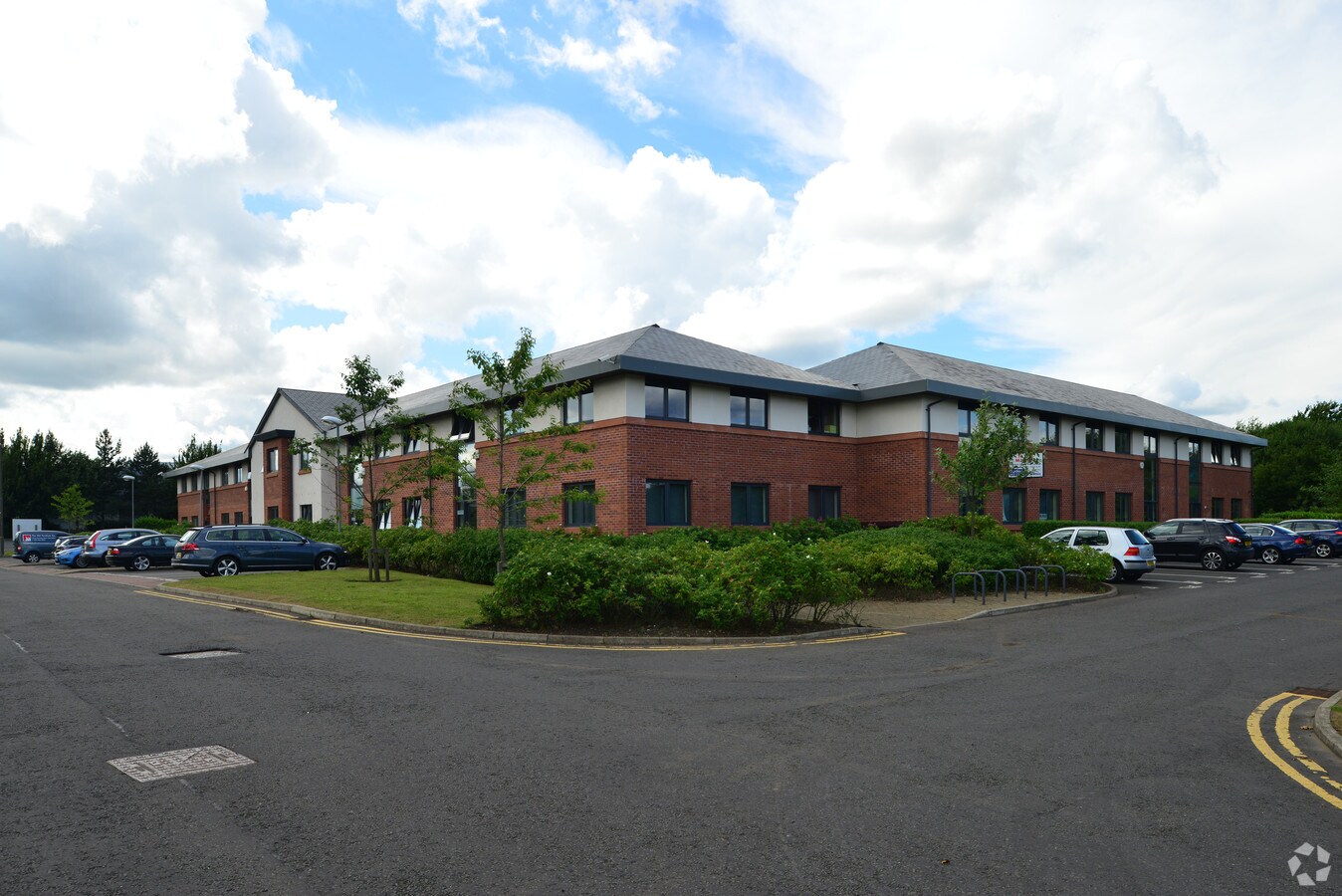 19 Straiton Vw, Loanhead EH20 9QZ Office for Sale