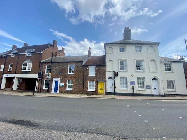 74 Bartholomew St, Newbury to rent - Building Photo - Image 2 of 2