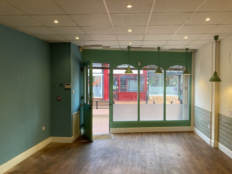 32 Sheep St, Rugby to rent - Interior Photo - Image 3 of 10