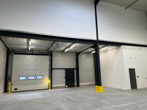 8 Avenue Du Vert Galant, Saint-Ouen-l'Aumône to rent Interior Photo- Image 1 of 8