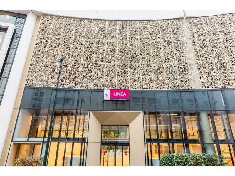 Office in Puteaux to rent Building Photo- Image 1 of 15