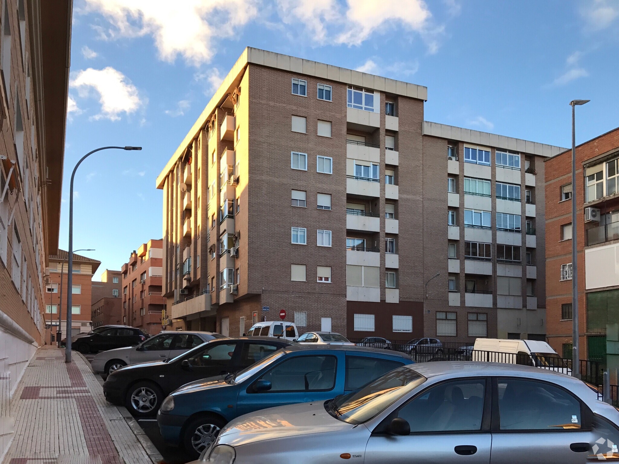 Retail in Guadalajara, Guadalajara to rent Primary Photo- Image 1 of 2