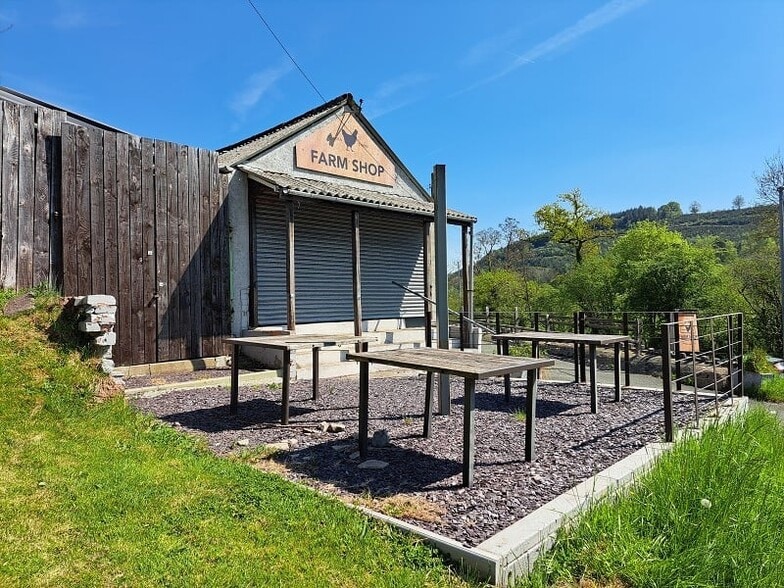 1 Dorlangoch, Brecon for sale - Building Photo - Image 2 of 9