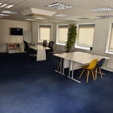 232-240 High St, Guildford to rent Interior Photo- Image 2 of 4