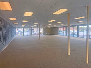 4575 Sonoma Hwy, Santa Rosa, CA to rent Interior Photo- Image 1 of 5