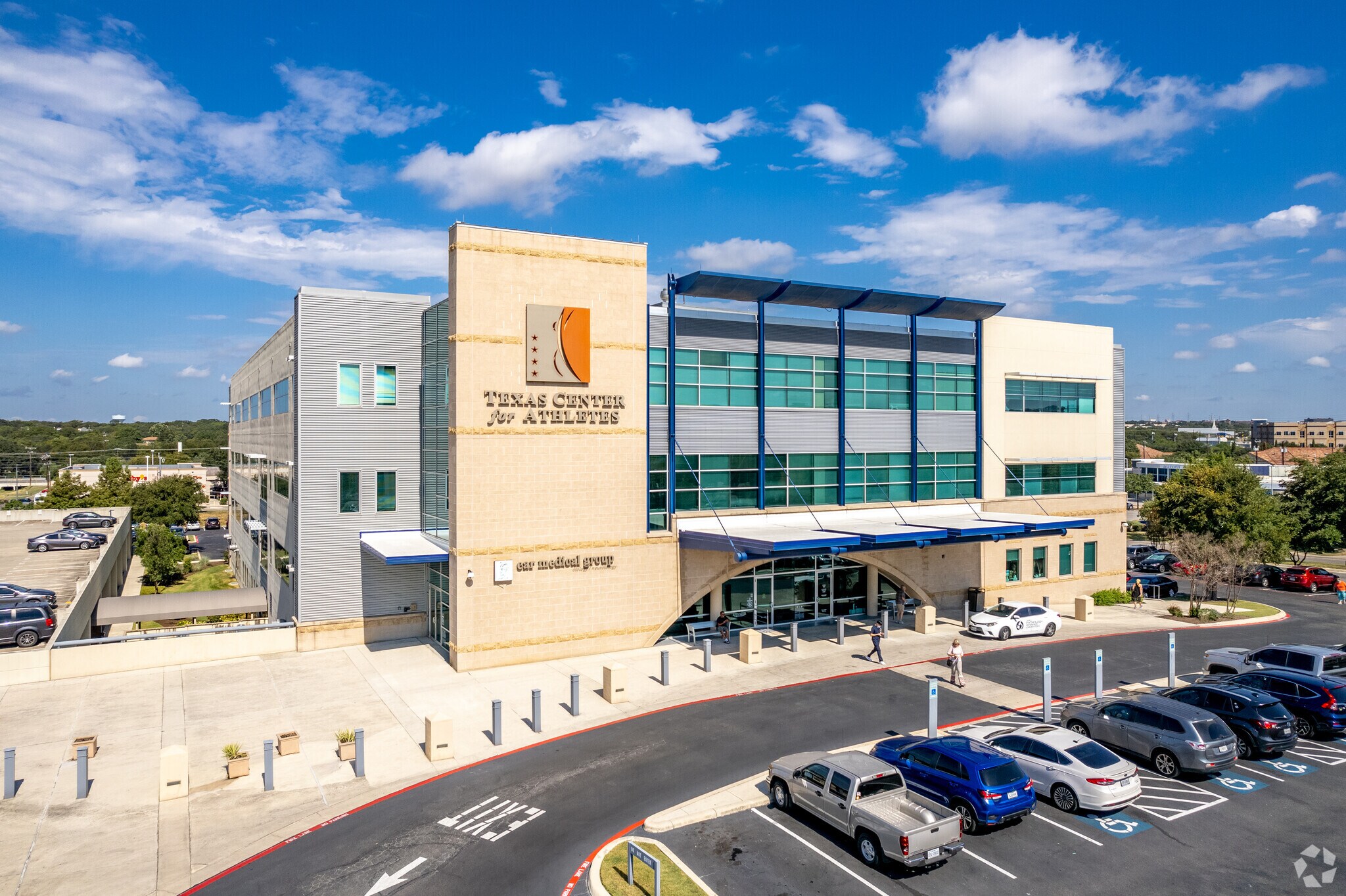 21 Spurs Ln, San Antonio, TX to rent Primary Photo- Image 1 of 5