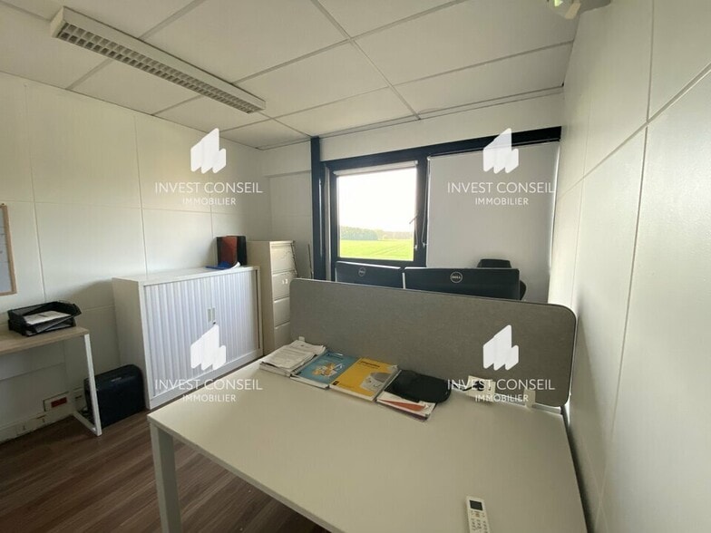 8 Rue Du Chateau D'Eau, Boissy-l'Aillerie to rent - Interior Photo - Image 3 of 8