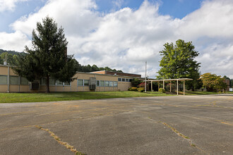 3500 W Pines Rd, Greeneville, TN for sale Primary Photo- Image 1 of 22