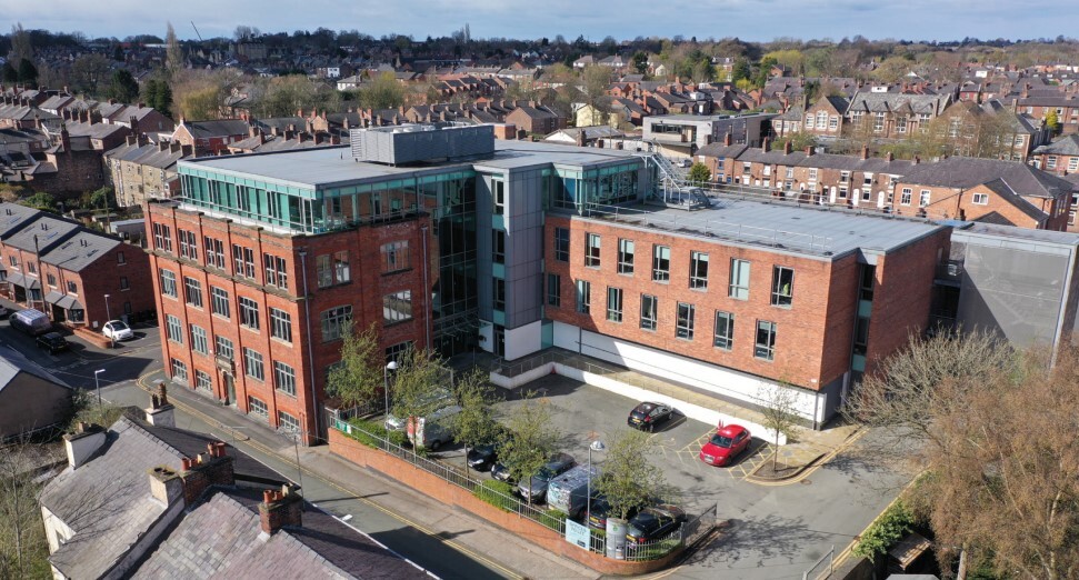 Newton St, Macclesfield for rent - Building Photo - Image 1 of 1