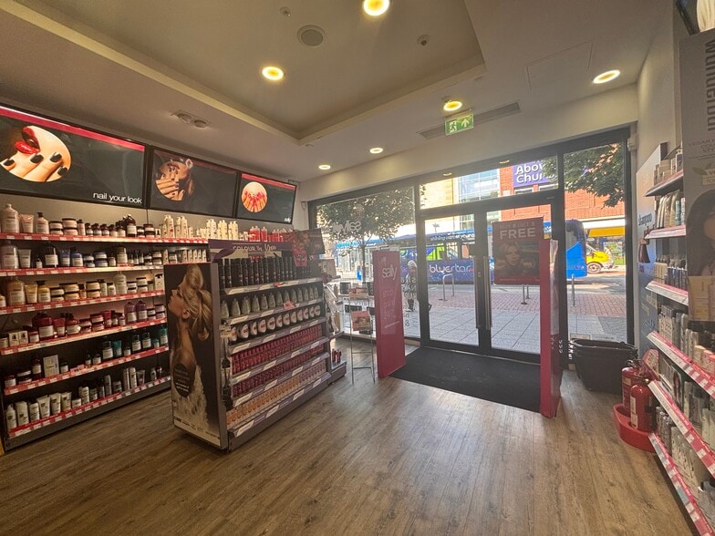 80 Above Bar St, Southampton to rent - Building Photo - Image 3 of 7