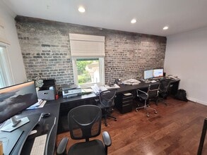 9032-9040 Burton Way, Beverly Hills, CA to rent Interior Photo- Image 2 of 5