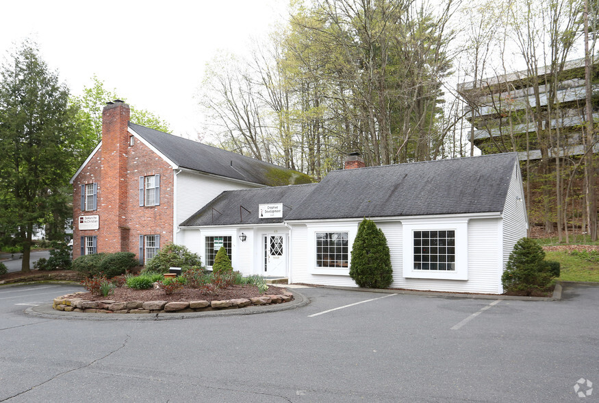 49 W Main St, Avon, CT for sale - Primary Photo - Image 1 of 1