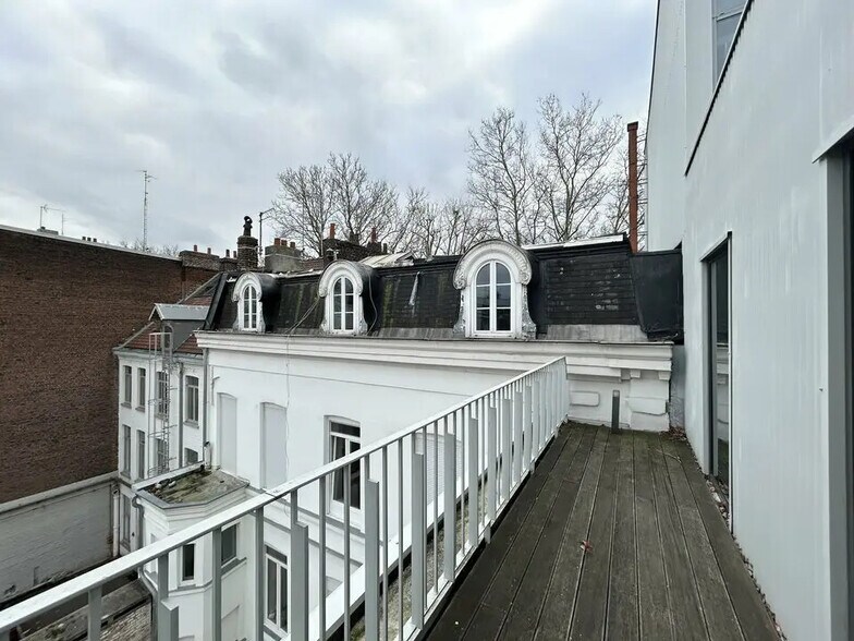 Office in Lille to rent - Building Photo - Image 2 of 12