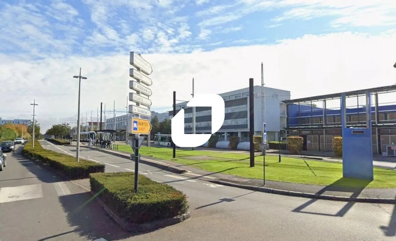 Retail in Saint-Herblain to rent Building Photo- Image 1 of 2