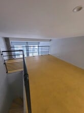 Office / Retail in Lyon to rent Interior Photo- Image 2 of 2