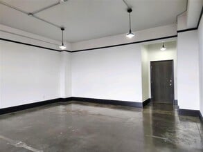 275 4th St E, Saint Paul, MN to rent Interior Photo- Image 1 of 3