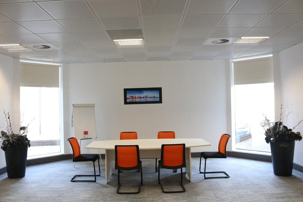 Churchill Way, Cardiff to rent Interior Photo- Image 1 of 7