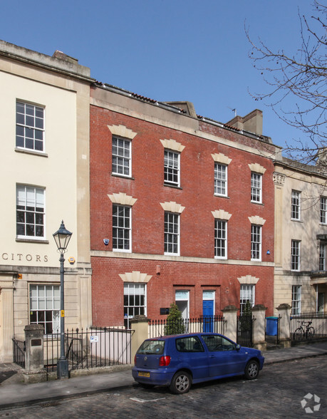 49-50 Queen Sq, Bristol for rent - Primary Photo - Image 1 of 2