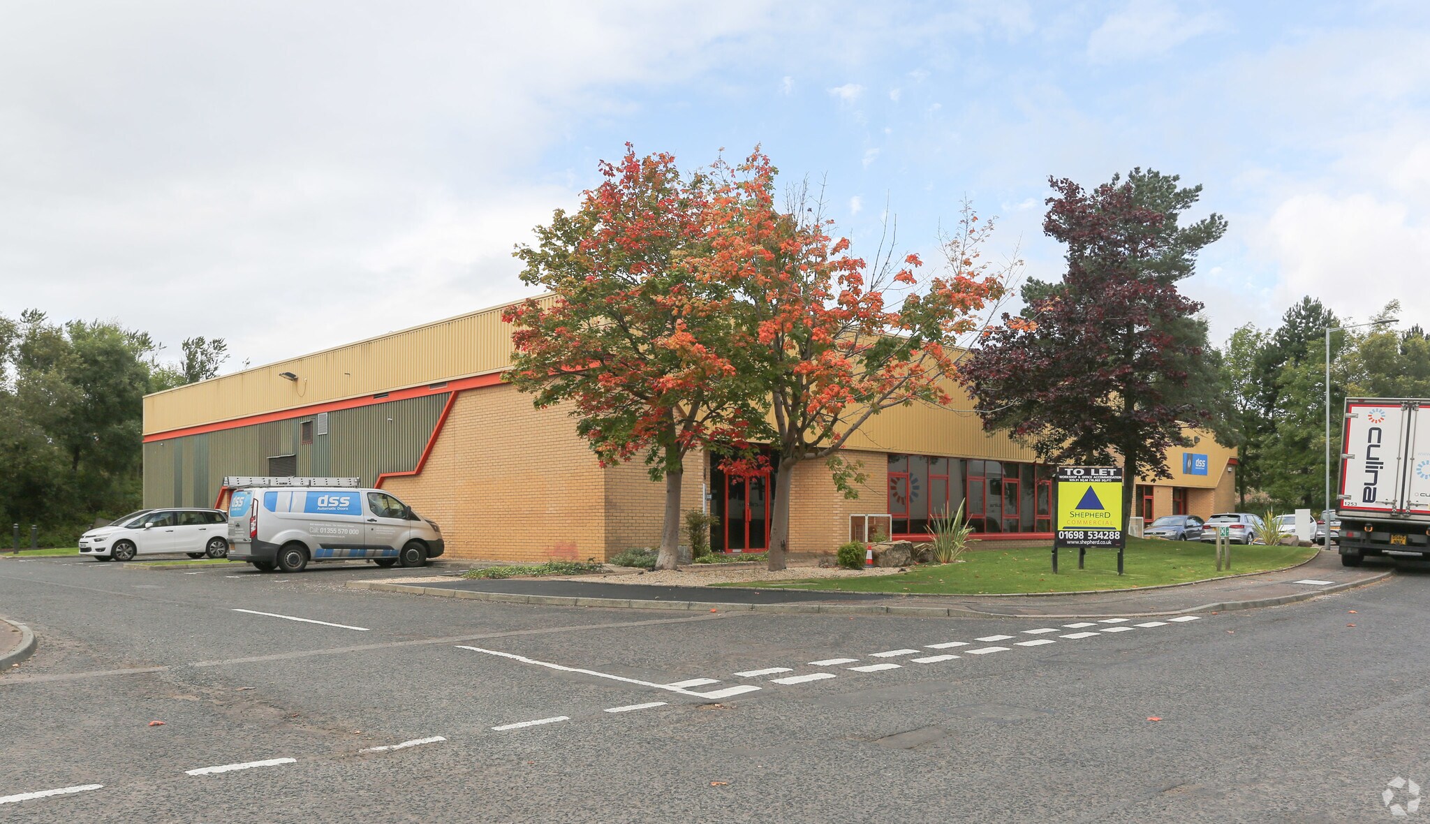 2-4 Cairn Ct, East Kilbride for sale Primary Photo- Image 1 of 1