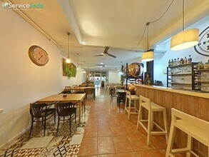 Retail in El Vendrell, Tarragona to rent Interior Photo- Image 1 of 14