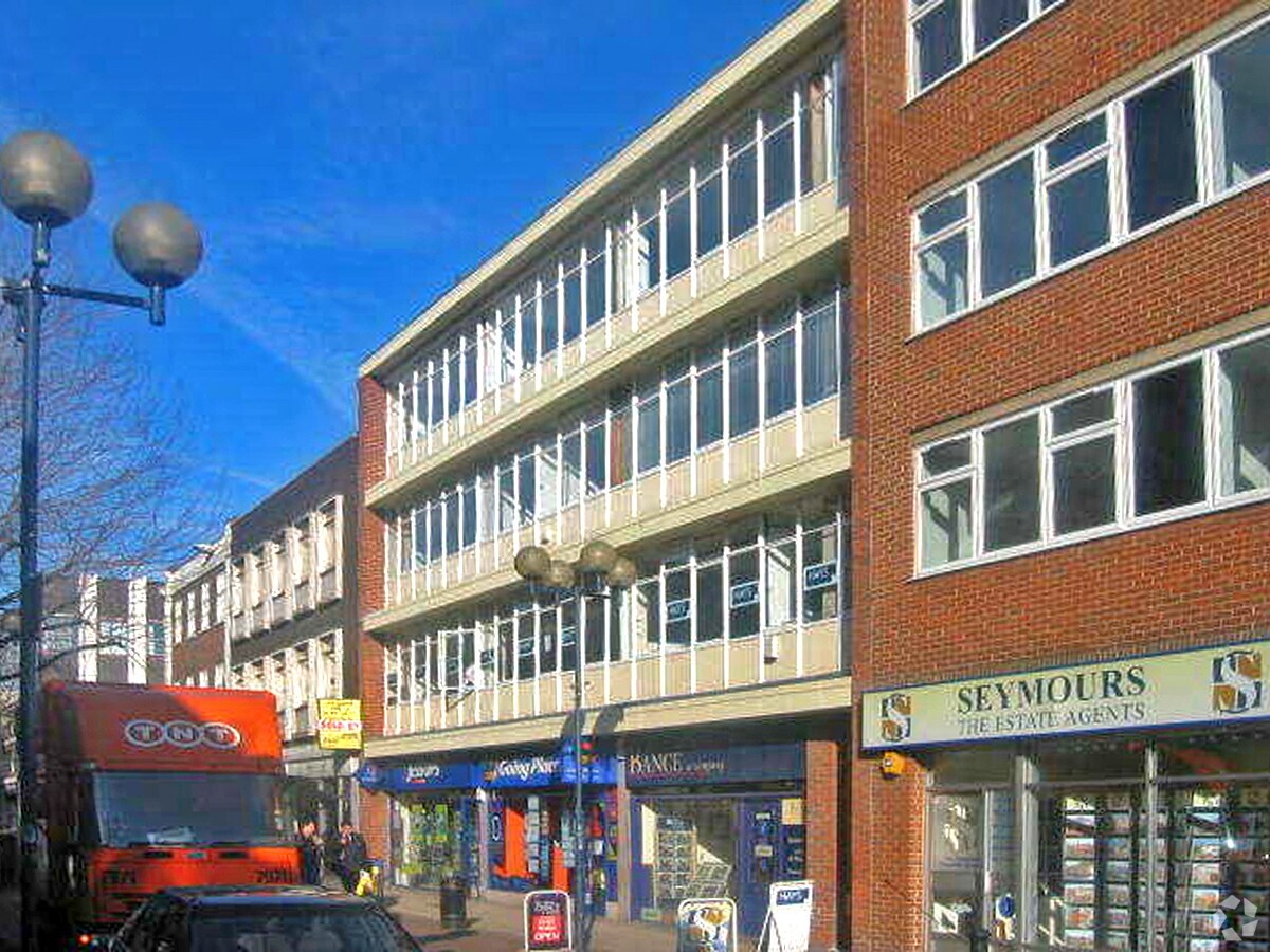 1418 Commercial Way, Woking GU21 6ET