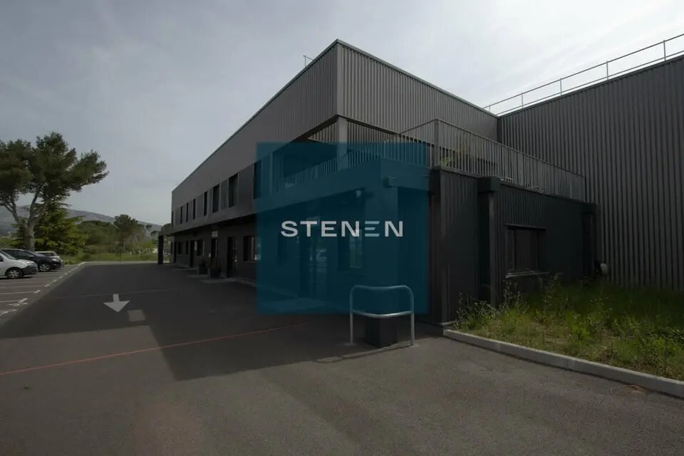 Location Bureaux 136 m² - Photo 1