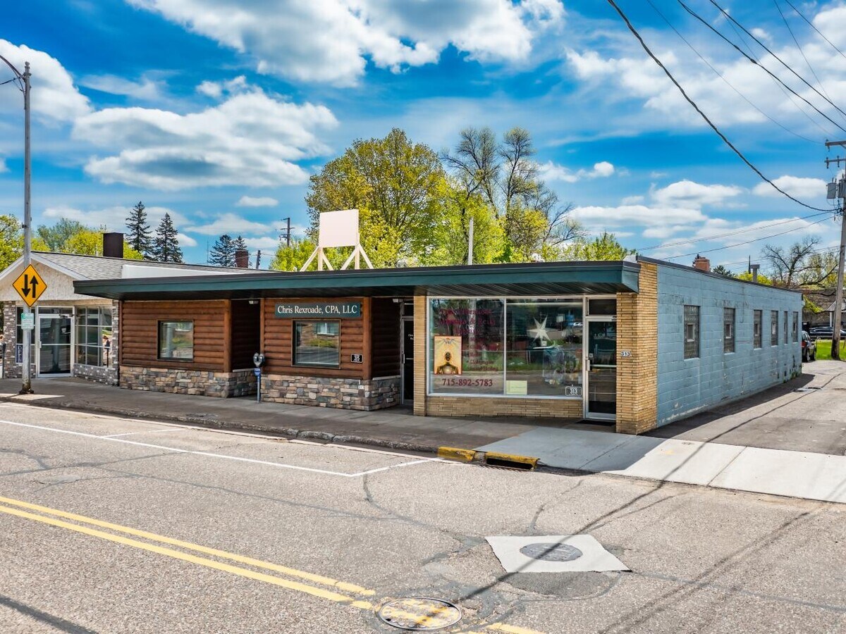 3 Business Suites on the Minocqua Island Minocqua, WI for Sale